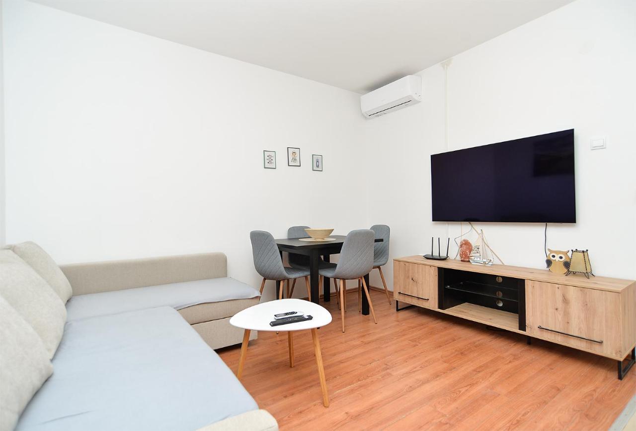 Apartmensts Arsen 928 Apartment พูลา ภายนอก รูปภาพ