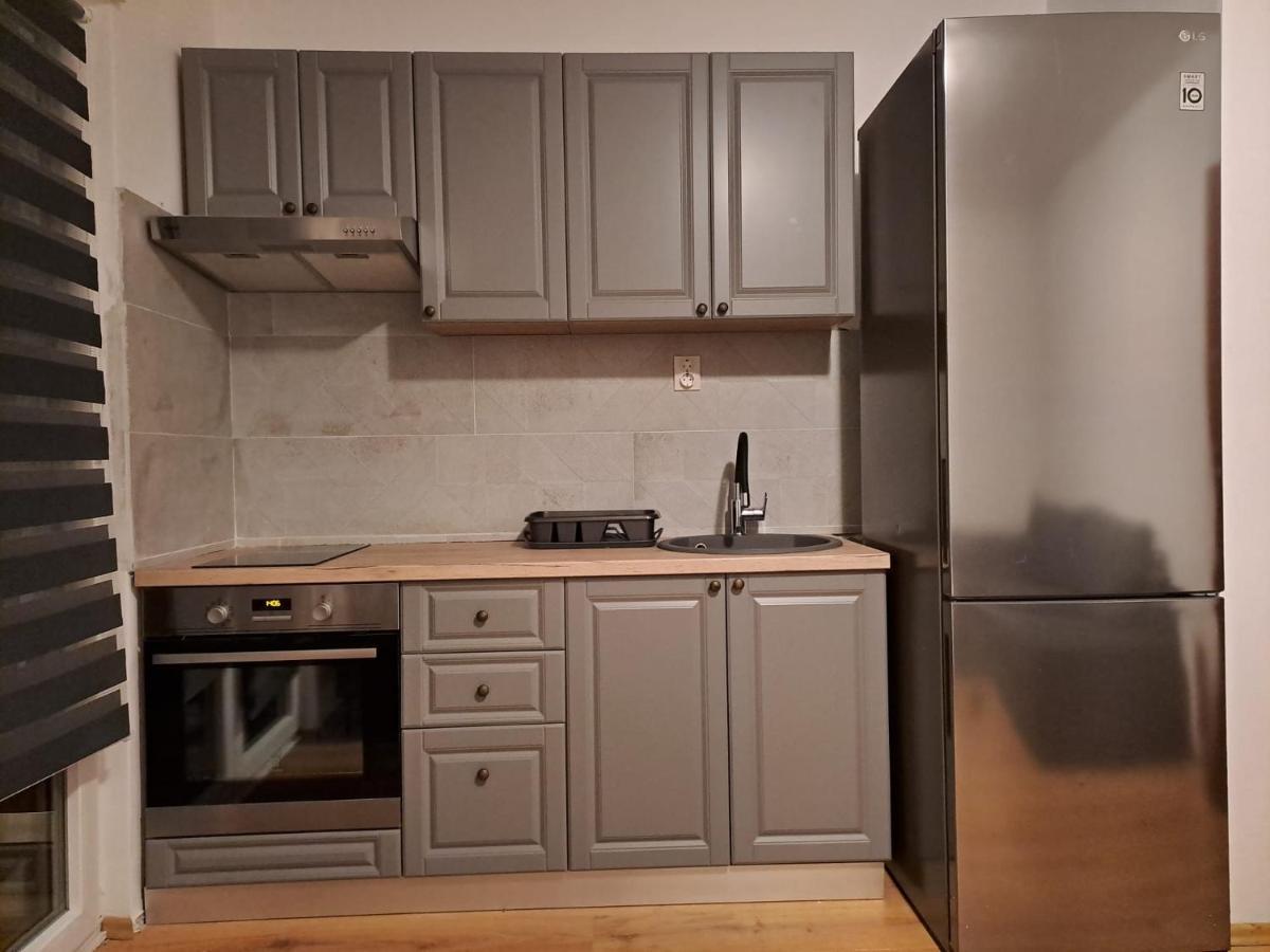 Apartmensts Arsen 928 พูลา ภายนอก รูปภาพ