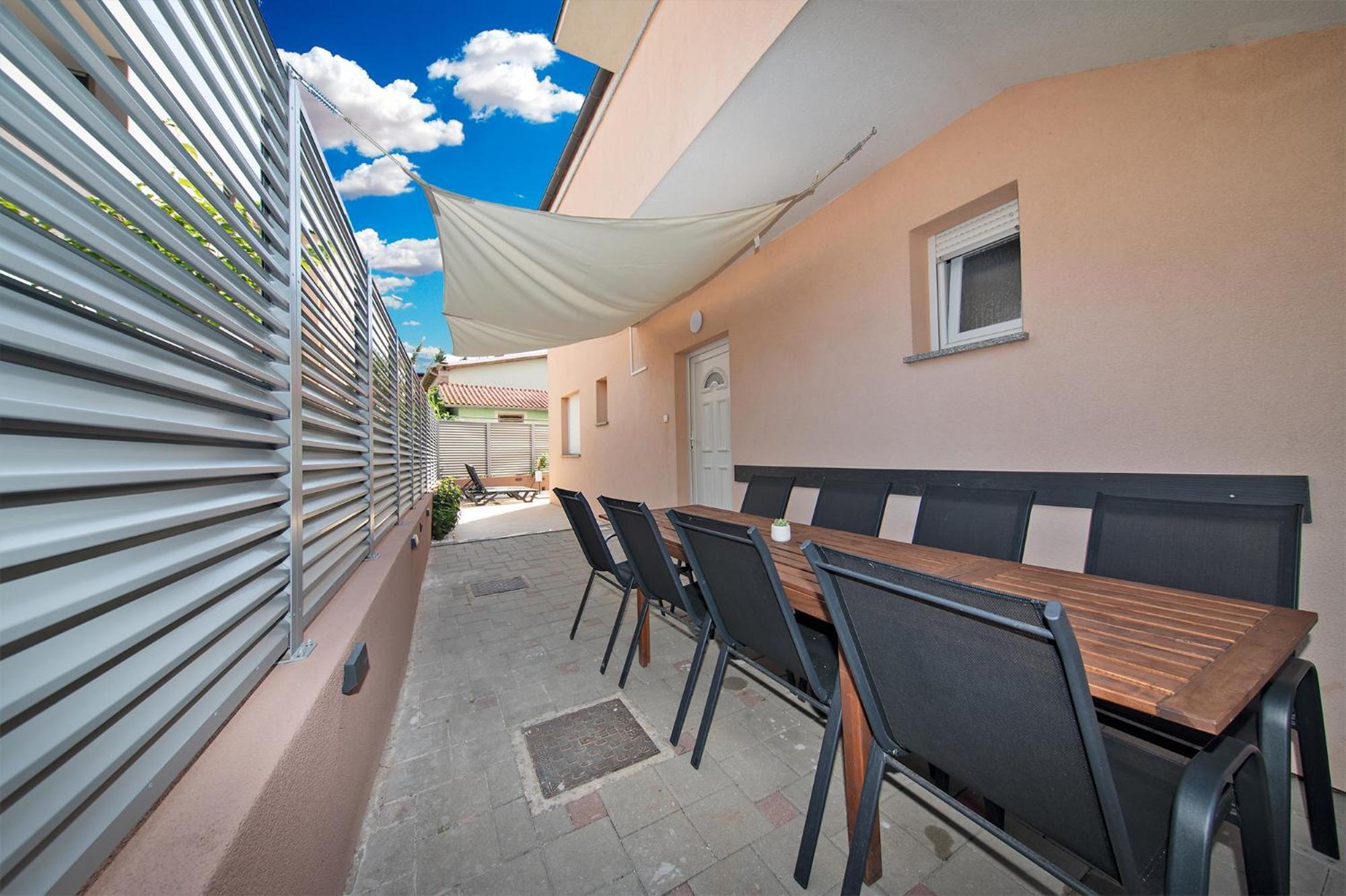 Apartmensts Arsen 928 พูลา ภายนอก รูปภาพ
